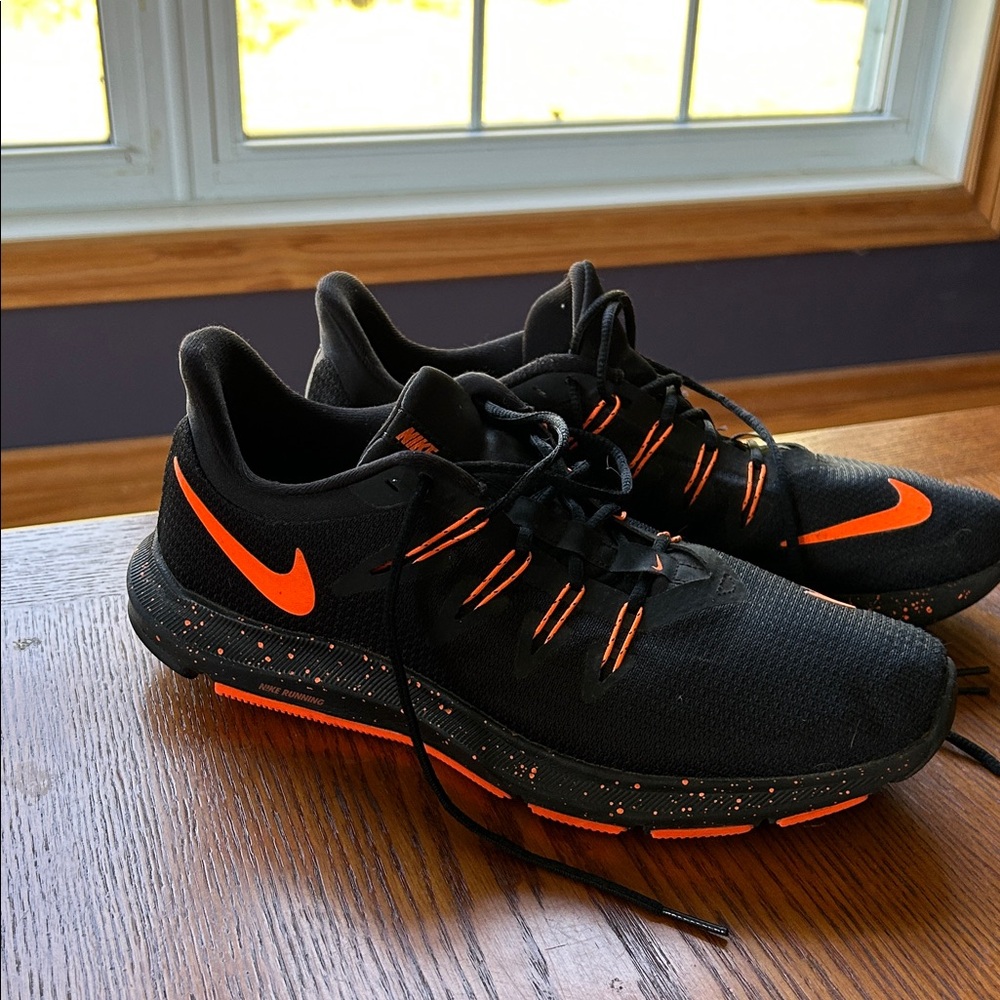 Nike Men's Black running shoes